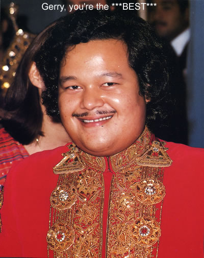 maharaji_krishna_no_crown_gerry.jpg 58.5K